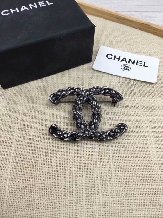 Chanel Brooch 431